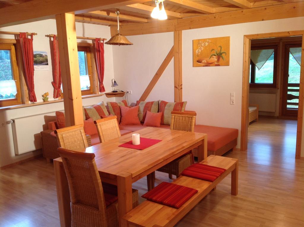 Holzbildhauerei Kammerer Triberg im Schwarzwald Zimmer foto