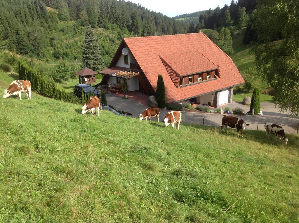 Holzbildhauerei Kammerer Triberg im Schwarzwald Exterior foto